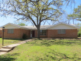 1950 Shelman Trl, Fort Worth TX  76112-5243 exterior