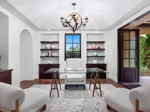 47 Echo Gln, Irvine CA  92603-0421 exterior