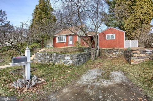 5202 Woodlawn Dr, Harrisburg, PA 17109-5544