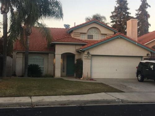 893 Garland Ave, Clovis, CA 93612-5848