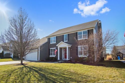 813 Baden Ave, Oswego, IL 60543-6043