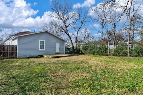 2421 Langston St, Fort Worth TX  76105-4356 exterior