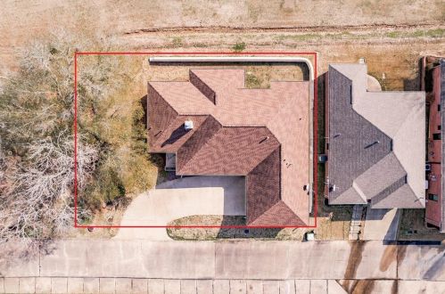 110 18th St, Huntsville, TX 77340-4310