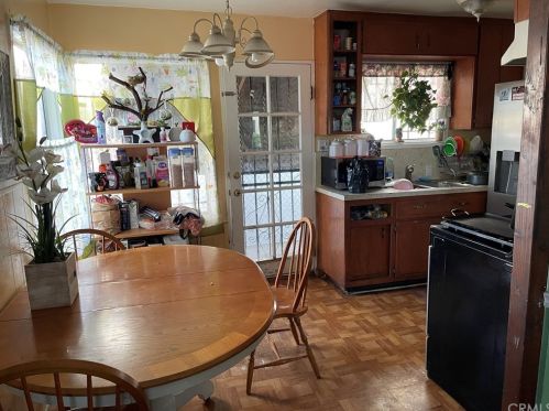 4706 118 St, Hawthorne CA 90250-2130 exterior