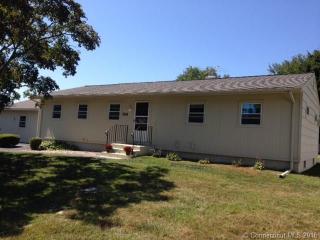 104 Pleasant View Rd, Derby, CT 06418-2419
