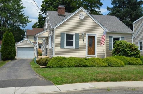 31 Emerson St, Norwalk CT  06855-1320 exterior