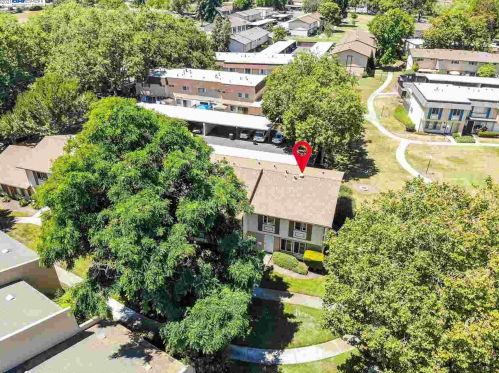 27856 Hummingbird Ct, Hayward, CA 94545-4042