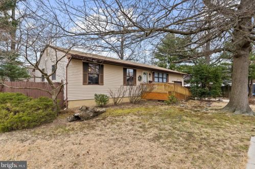 204 Parkview Ave, Somerdale, NJ 08083-1008