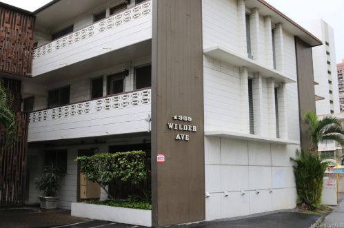 1335 Wilder Ave, Honolulu HI  96822-4294 exterior