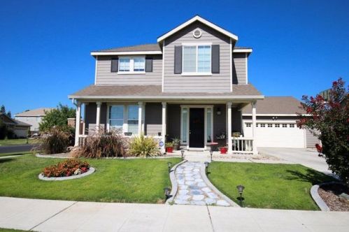 2327 Thompson Ave, Navelencia, CA 93654-8832