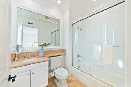 25 Blue Smt, Irvine CA  92603-0168 exterior