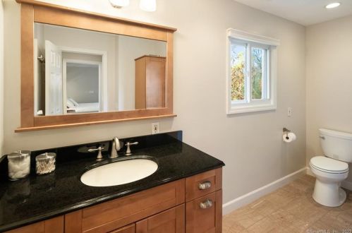 272 Old Grumman Hill Rd, Wilton CT  06897-4647 exterior