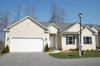 76 Fairway Oaks Dr, Hardy, VA 24101-2680