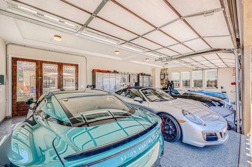 1814 Main St, Huntington Beach CA  92648-2725 exterior