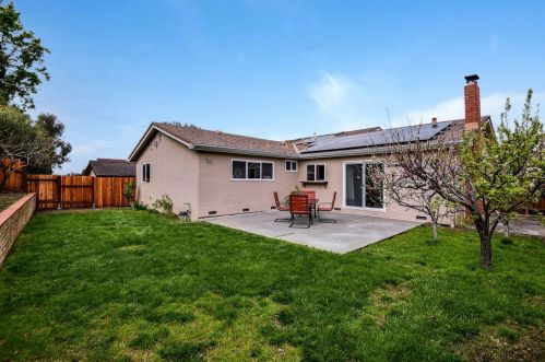 2174 Lacey Dr, Milpitas CA 95035-6122 exterior