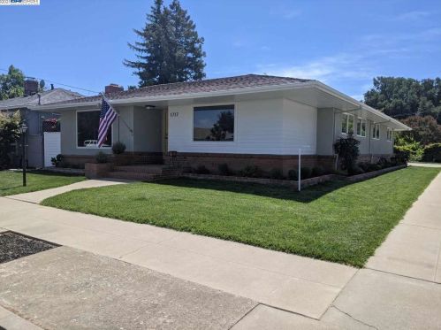 1717 6th St, Livermore, CA 94550-4341
