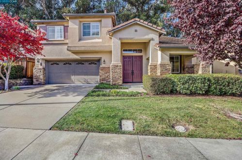 841 Meadow View Dr, Richmond, CA 94806-6109