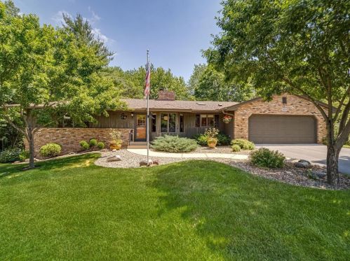 9339 Russell Cir, Minneapolis, MN 55431-2467