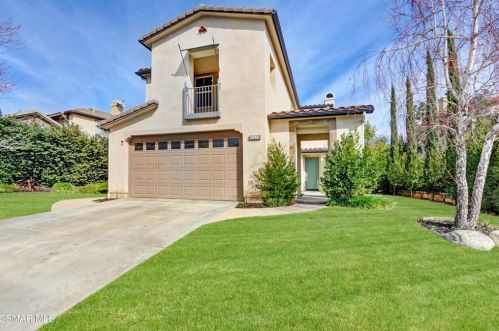 3742 Young Wolf Dr, Simi Valley, CA 93065-0251