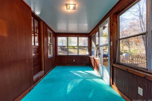 1702 Country Club Rd, Middletown CT  06457-2351 exterior