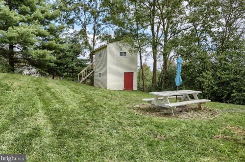 175 Church Rd, Carlisle PA  17015-9360 exterior