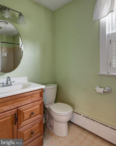 405 Avondale Ave, Haddonfield NJ 08033-2809 exterior