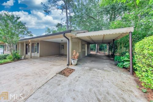 5504 Five Forks Trickum Rd, Stone Mountain, GA 30087-3046