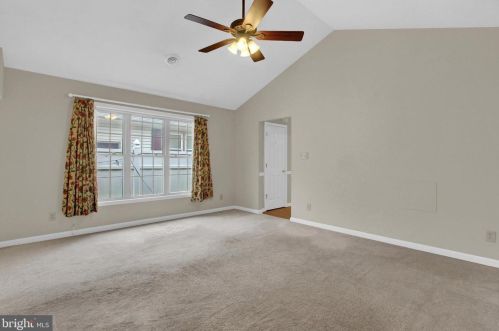 32 Moul Ave, Hanover PA 17331-2080 exterior