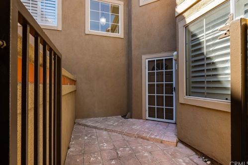 104 Cartier Aisle, Irvine CA  92620-5715 exterior