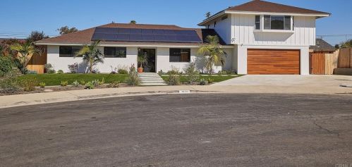 1650 Sandalwood Ln, Carlsbad, CA 92008-2618