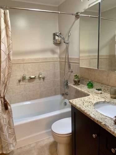 8453 North Ter, Niles IL  60714-2369 exterior