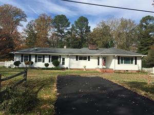 111 Holly Rd, Williamsburg, VA