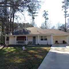 110 Candy Dr, Faker, TX 75686-9062