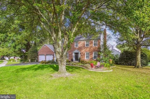 5603 Bakersville Ln, Springfield VA  22015-2060 exterior