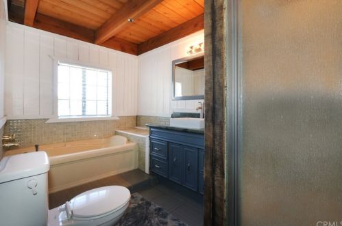 7132 Delaware St, Riverside CA  92504-3904 exterior