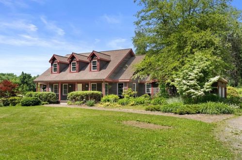 240 Arch Bridge Rd, Bethlehem, CT 06751-1616