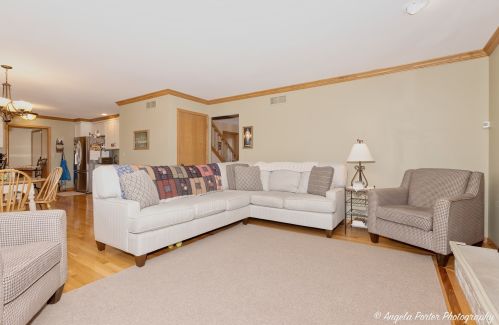 802 Elm St, Pingree Grove IL  60140-8367 exterior