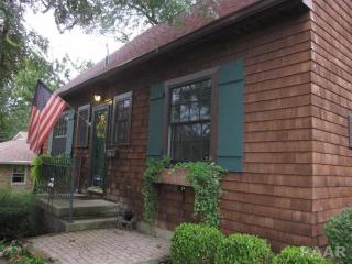 4135 Hawthorne Pl, Peoria IL  61614-7209 exterior