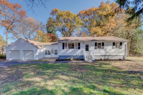 205 Cook Rd, Waterbury, CT 06712-1817