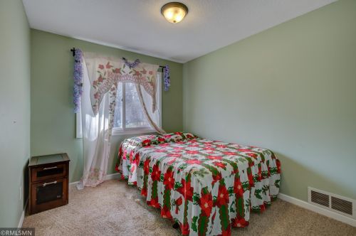 275 Burlington Rd, Saint Paul MN  55119-5376 exterior