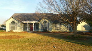 1402 Pebblewood Dr, Adel, GA 31620-1351
