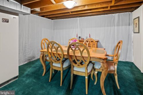 16 Ronit Dr, Trenton NJ 08628-2225 exterior