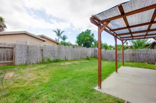 4621 Calle Del Palo, Oceanside CA  92057-5217 exterior