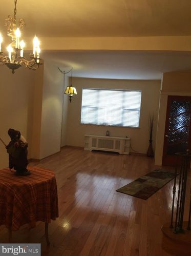 1140 Daly St, Philadelphia, PA 19148-3019