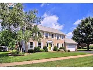 1205 Crestview Dr, Batavia, IL 60510-1196