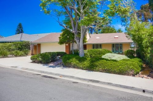7114 Columbine Dr, Carlsbad, CA 92011-5110