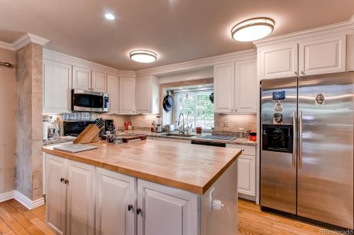 6246 Hinsdale Ave, Englewood CO 80112-1905 exterior