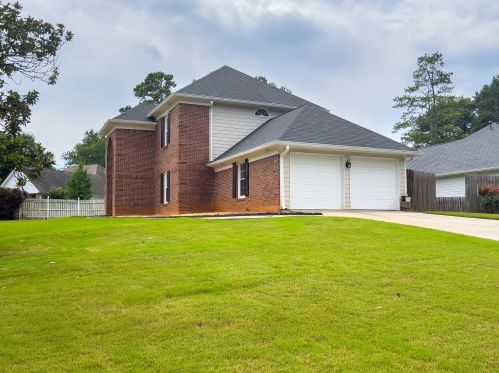 1851 Kerry Creek Dr, Marietta GA  30066-4366 exterior