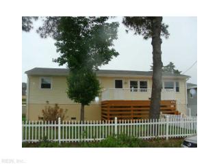 9522 6th Bay St, Norfolk, VA 23518-1106