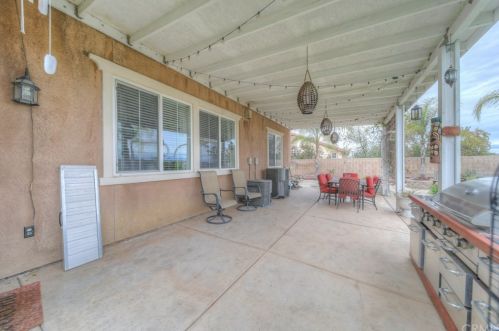 9380 Dauchy Ave, Riverside CA  92508-9213 exterior